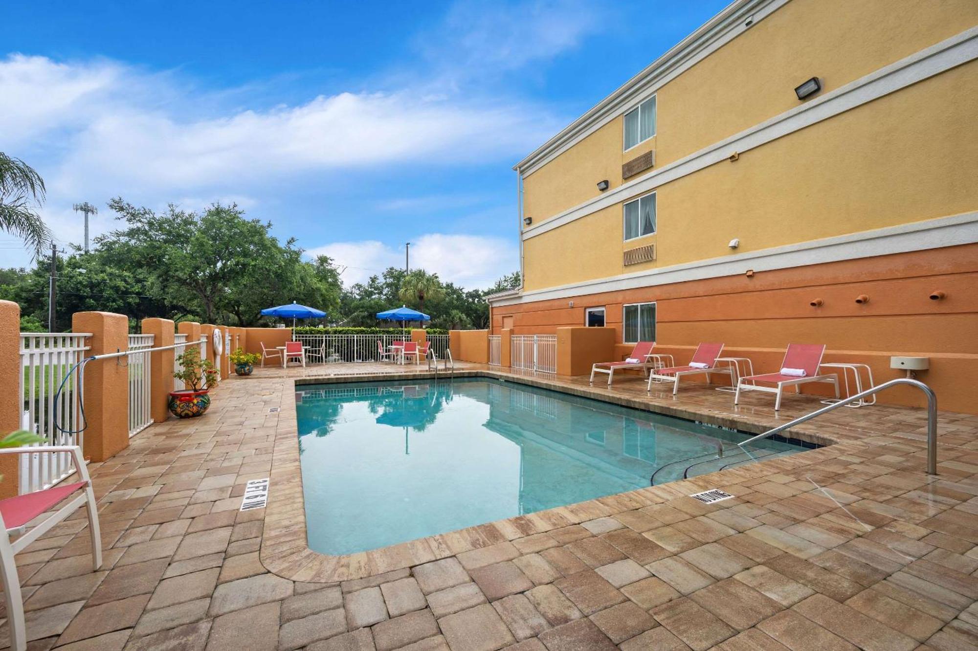 Comfort Inn Fort Myers Northeast Εξωτερικό φωτογραφία